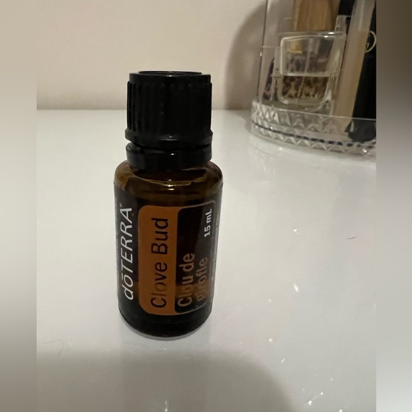Doterra Clove Bud Essential Oil - Picture 2 of 2